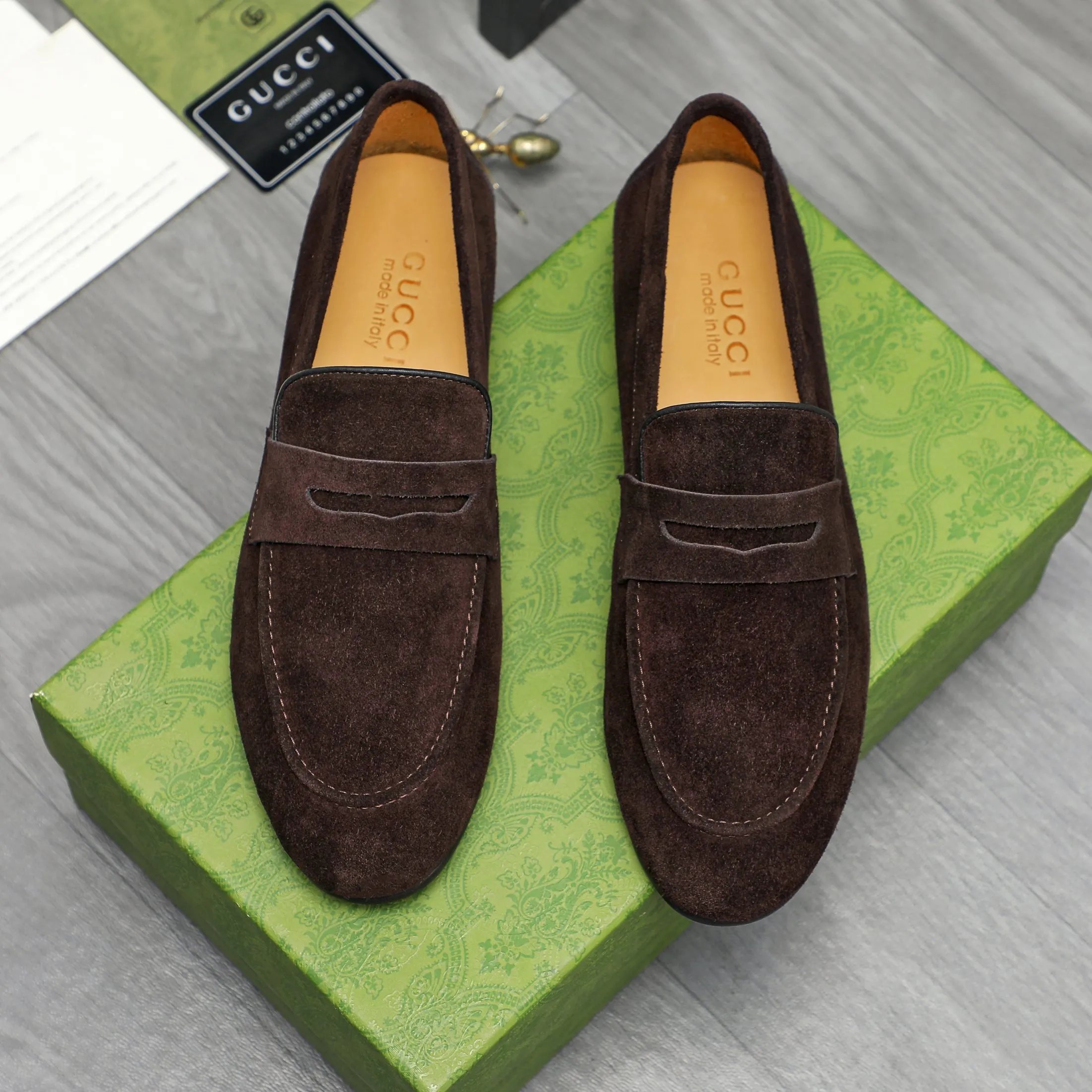 Men's shoes 💰p400 Product trademark: GUCCI "Gucci" business casual leather shoes Regular size: 38-46 (38.45.46 custom-made, non-returnable) Product materials: Selected suede cowhide upper, cowhide lining, original rubber outsole